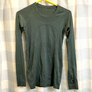 Lululemon Swiftly Long Sleeve Size 6